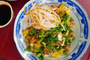 Ăn vặt Bột Chiên & Hột Vịt Lộn - Hữu Nghị