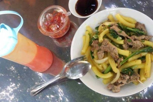 Ăn vặt Bột Chiên, Nui Xào Bò & Gỏi Khô Bò