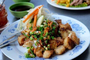 Ăn vặt Bột Chiên Trứng & Nui Xào Bò