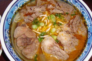 Ăn vặt Bún Bò Hẻm Số 9