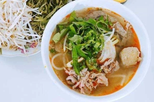 Ăn vặt Bún Bò Huế - Hai Bà Trưng