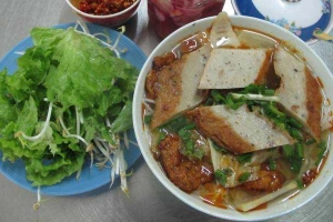 Ăn vặt Bún Chả Cá - Trần Quang Khải