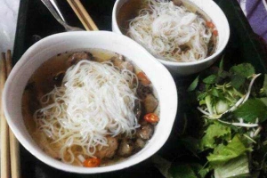 Ăn vặt Bún Chả Cô Hương - Chợ Kim Giang