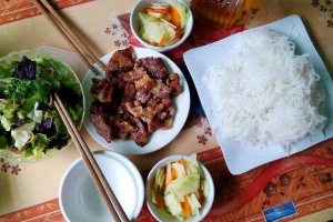 Ăn vặt Bún Chả Cô Hường