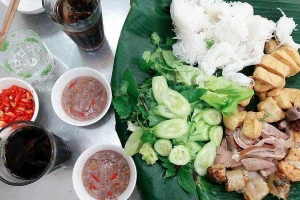 Ăn vặt Bún Đậu Mắm Tôm & Bún Riêu Cua - Trần Phú