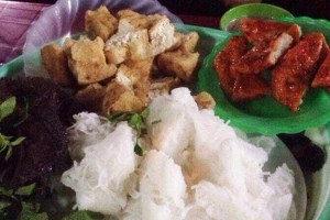 Ăn vặt Bún Đậu Mắm Tôm - Nghĩa Tân