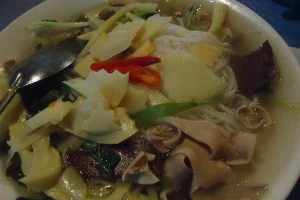 Ăn vặt Bún Miến Ngan Lý Còi - Nguyễn Quý Đức