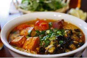 Ăn vặt Bún Ốc Bà Tài