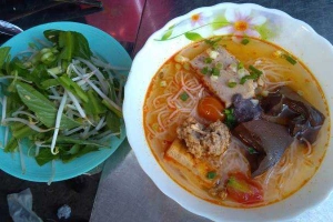 Ăn vặt Bún Riêu - 121 Hậu Giang