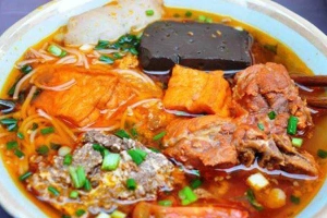 Ăn vặt Bún Riêu Cô Lệ
