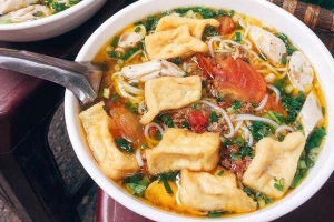 Ăn vặt Bún Riêu Gánh