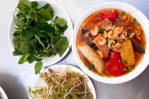 Ăn vặt Bún Riêu & Gỏi Cuốn - Tôn Thất Thuyết