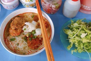 Ăn vặt Bún Riêu - Lê Quốc Hưng