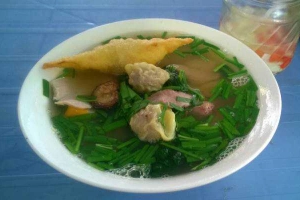 Ăn vặt Bún Riêu & Mì Vằn Thắn - Thành Công