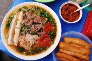 Ăn vặt Bún Riêu - Ngõ Hồng Phúc