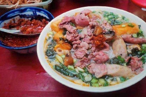 Ăn vặt Bún Riêu Ốc - Huỳnh Thúc Kháng