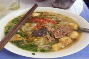 Ăn vặt Bún Riêu Sườn - Quan Nhân