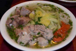 Ăn vặt Bún Sườn Mọc - Bạch Mai
