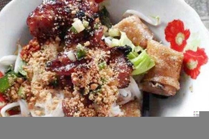 Ăn vặt Bún Thịt Nướng Cô Phượng