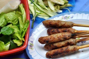 Ăn vặt Bún Thịt Nướng - Nem Lụi Bà Tý