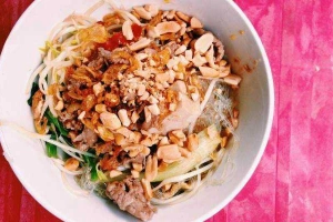Ăn vặt Bún Trộn & Miến Trộn Cô Nga - Ngõ Tràng Tiền