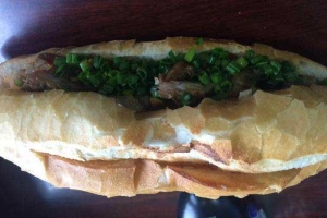 Ăn vặt Bý Mành - Bánh Mì Thịt Nướng
