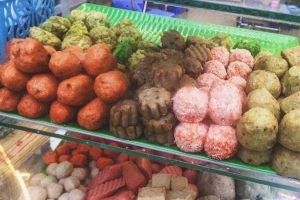 Ăn vặt Cá Viên 204