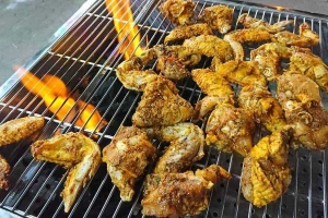 Ăn vặt Cánh Gà Rosemary Nướng Than Hoa - Hoàng Hoa Thám