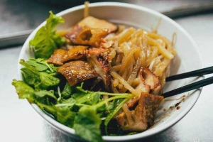 Ăn vặt Cao Lầu Phố Cổ