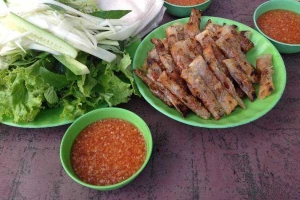 Ăn vặt Chả Lụi Tèo Em