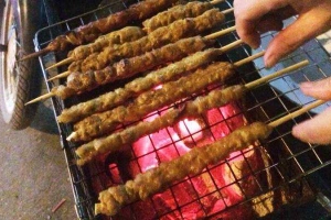 Ăn vặt Chả Xiên Nướng - Hoàng Văn Thái