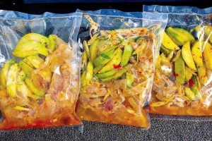 Ăn vặt Chân Gà Mắm Xoài & Gân Bò Dầm - Shop Online