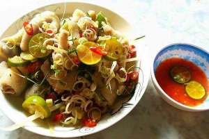 Ăn vặt Chân Gà Sả Tắc - Lâm Đình Trúc