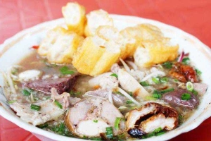 Ăn vặt Cháo Lòng Bà Nga