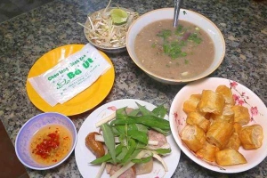 Ăn vặt Cháo Lòng Bà Út - Cô Giang