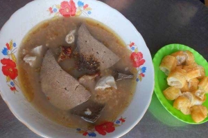 Ăn vặt Cháo Lòng Bình Dân - Huỳnh Tấn Phát