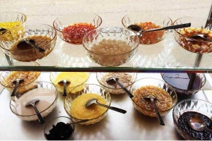 Ăn vặt Chè Ba Miền - Yên Phụ