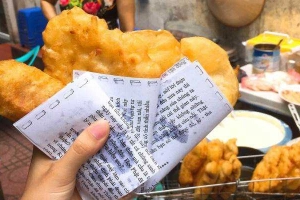 Ăn vặt Chè Bà Tóc Bạc - Chè & Bánh Các Loại