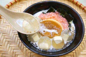 Ăn vặt Chè Bát - Vincom Shophouse