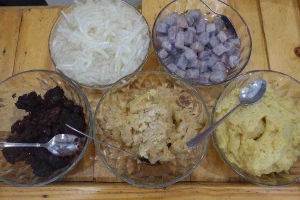 Ăn vặt Chè Bốn Mùa - Kim Sơn