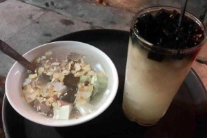 Ăn vặt Chè Bốn Mùa - Trương Định