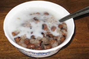 Ăn vặt Chè Cô Tịnh