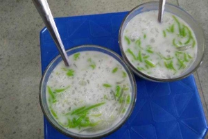 Ăn vặt Chè Đặc Sản & Nước Mía