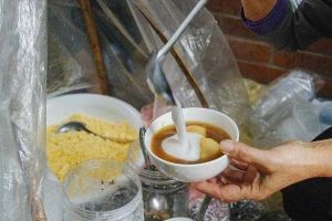 Ăn vặt Chè Gánh - Trần Hưng Đạo