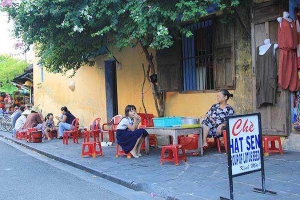Ăn vặt Chè Hạt Sen Phố Cổ - Hoàng Văn Thụ