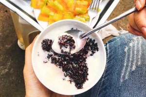 Ăn vặt Chè Huyền - Thiền Quang