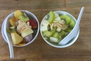 Ăn vặt Chè Khúc Bạch Kiwi