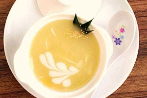Ăn vặt Chè Long Đình - Đường D5