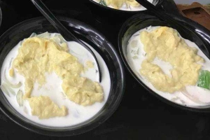 Ăn vặt Chè Ngon - Phú Diễn