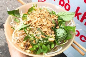 Ăn vặt Chè & Nộm Bò Khô - Ngõ Chợ Khâm Thiên